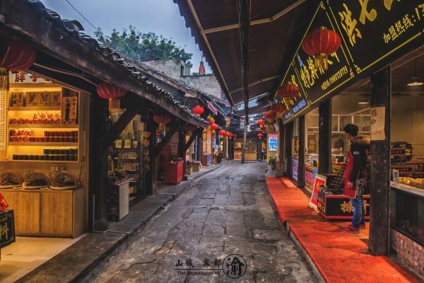 受大雾及路面结冰影响,甘肃多条高速公路临时管制